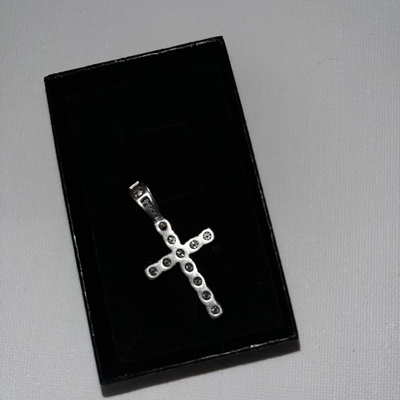 BRAND NEW SILVER DIAMOND CROSS PENDANT‼️ - Picture 13 of 13
